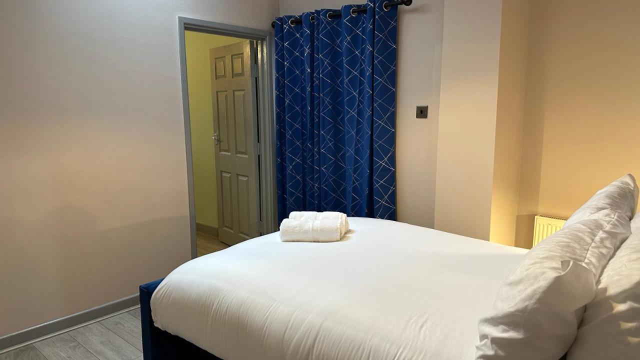 One Bedroom Apartment In Walsall Sleeps 4 Free Wifi By Villazu Bloxwich Eksteriør bilde
